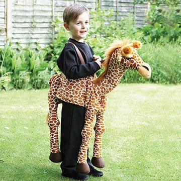 carry me ride on kostume til børn carry me kostume giraf kostume ride on giraf travis design udklædning